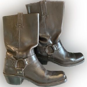 Gorgeous Ladies Vintage Frye Harness boots